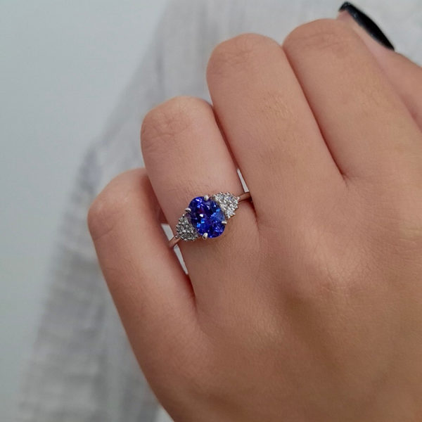 Bague tanzanite diamants or blanc 18 carats Bijoux vintage